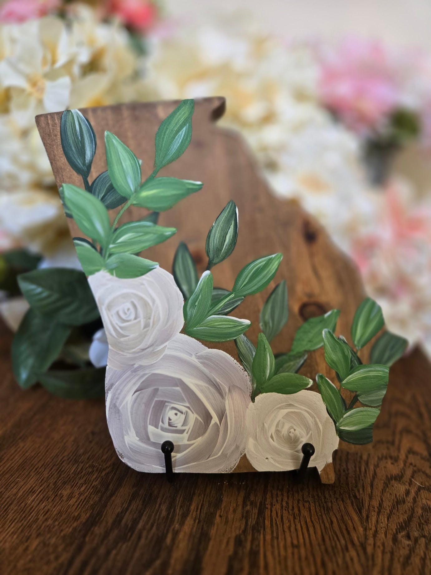 Georgia Lilac and White Rose Shelf Sitter